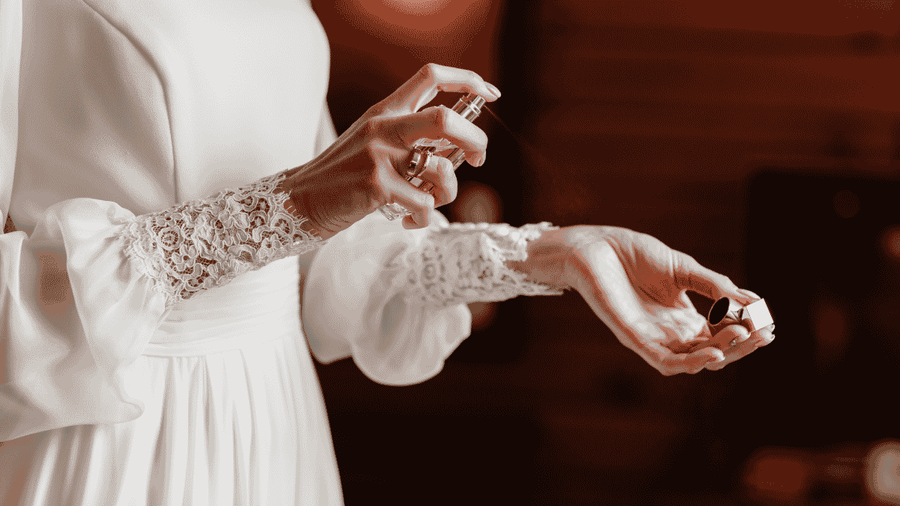how to apply perfume